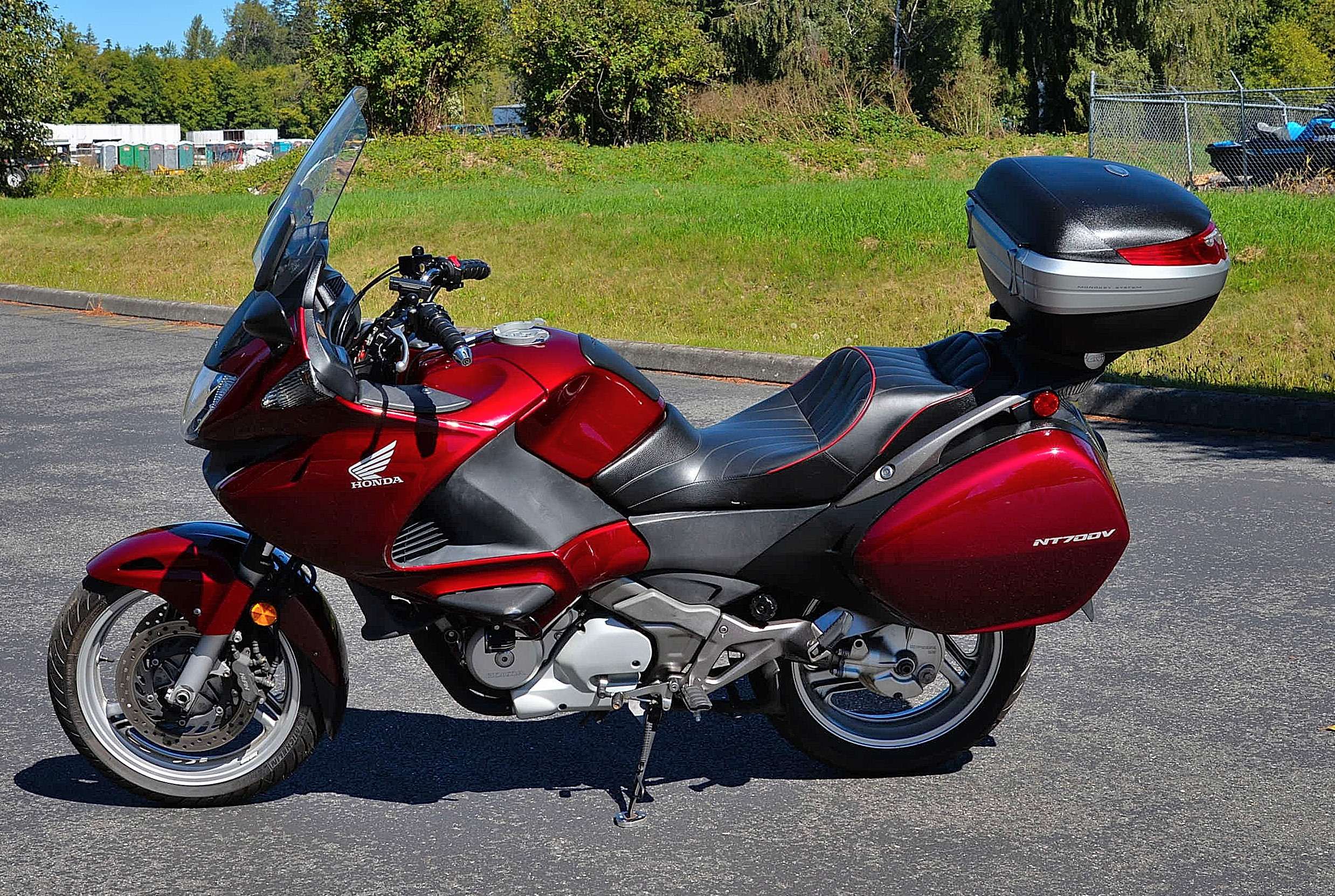 2010 HONDA NT700V