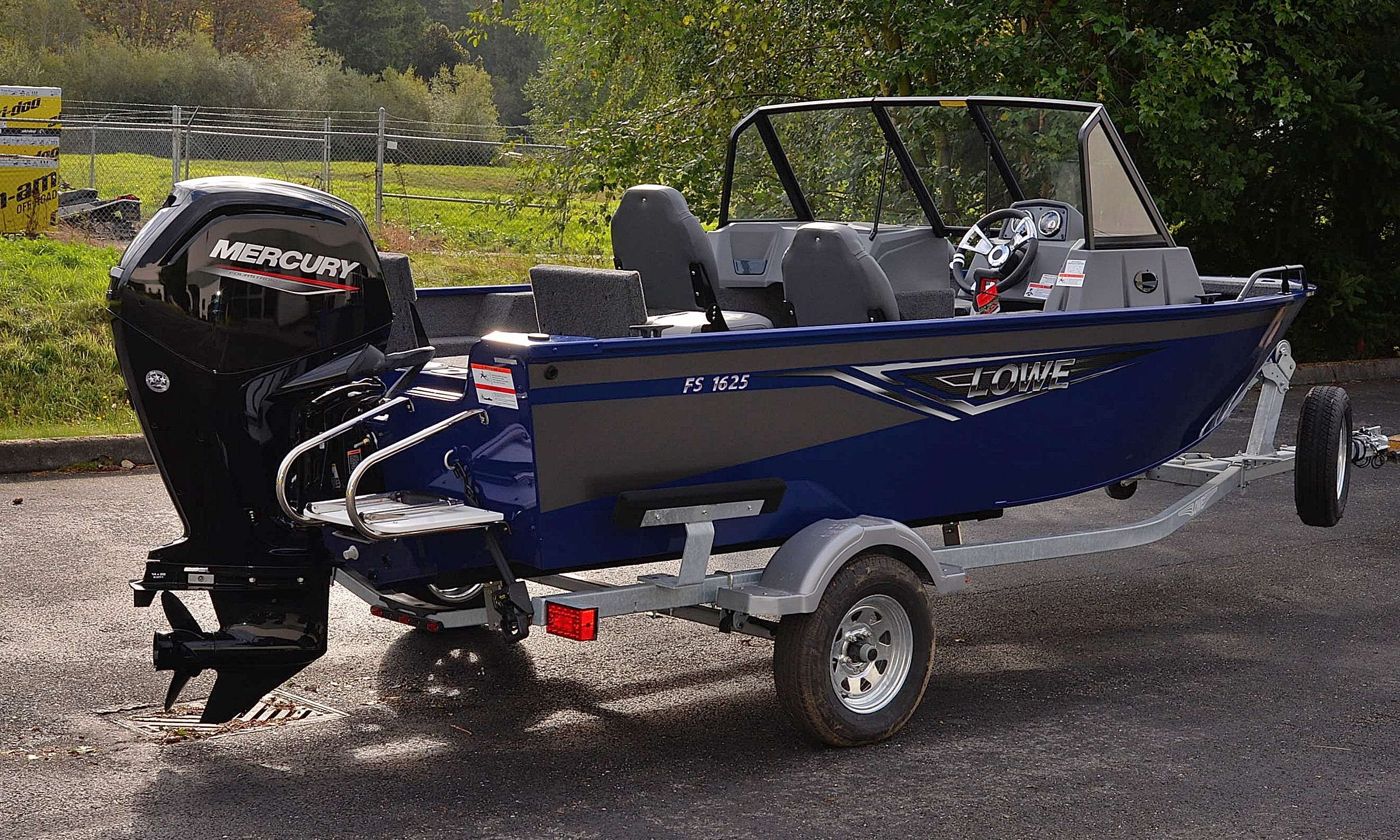 2021 LOWE BOATS FS1625